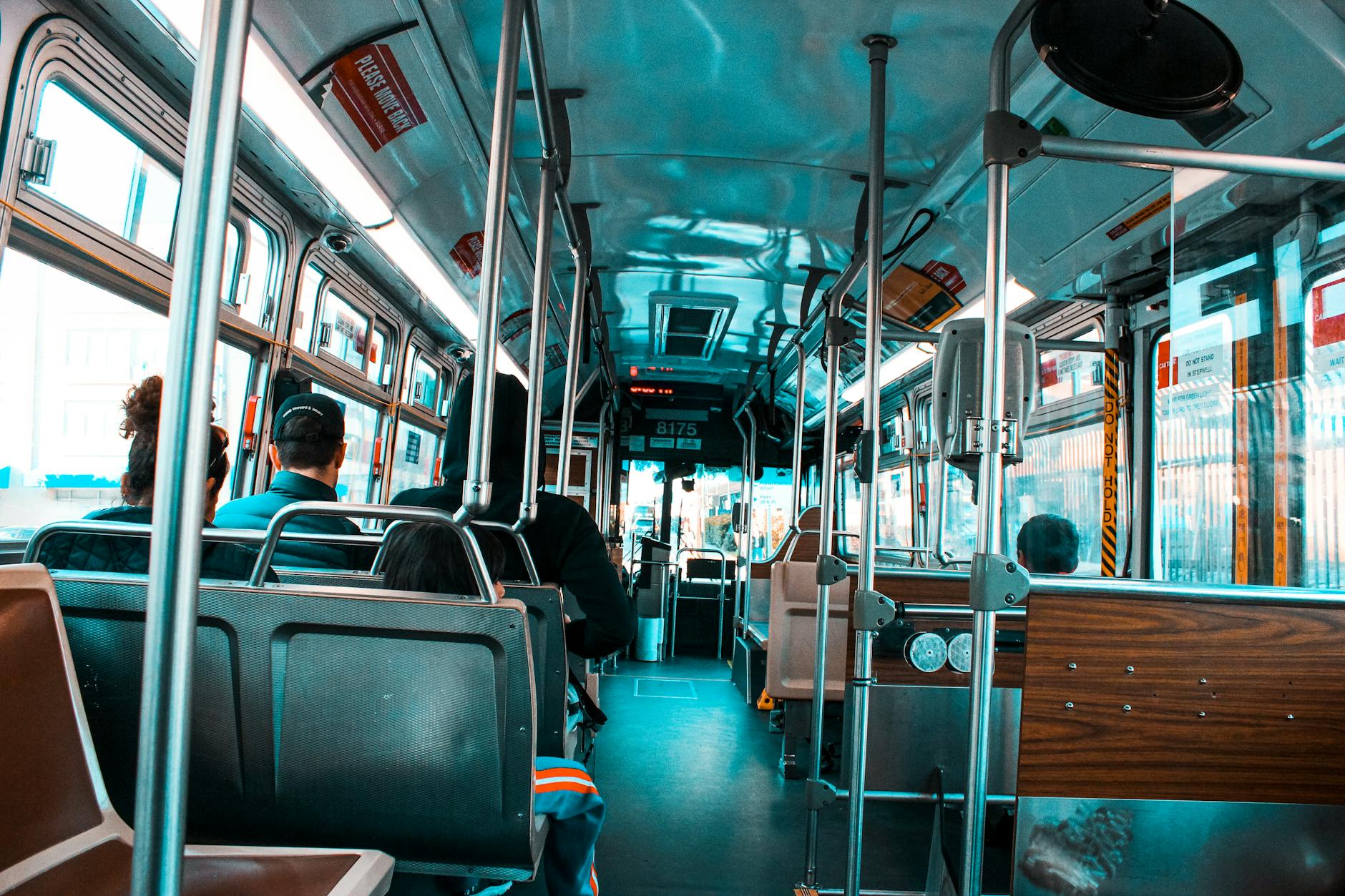 Visão de dentro de um ônibus